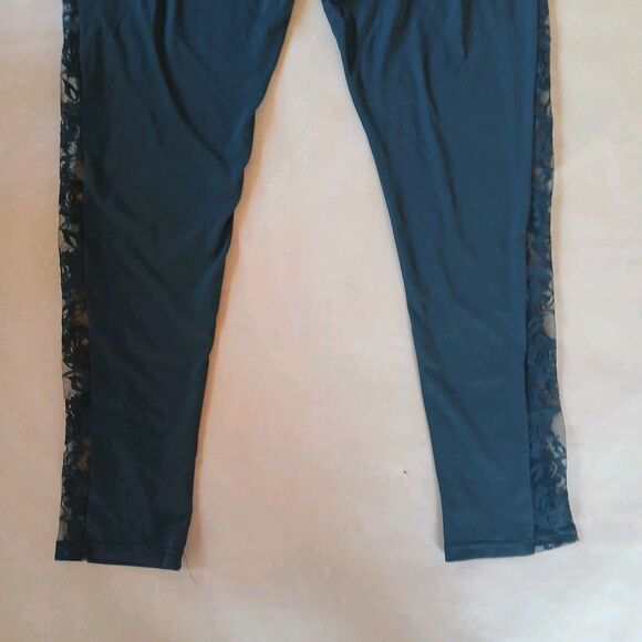 Stretchy Leggings With Floral Lace Side Cutouts Size 3XL Dark Romance - Picture 8 of 12